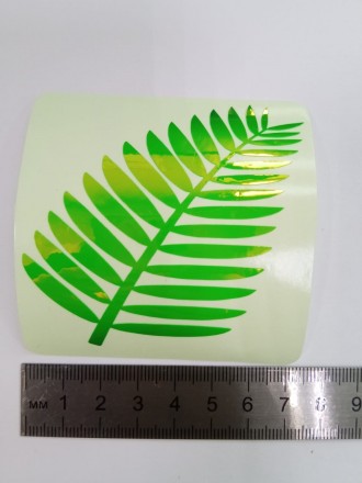 Хамелеон наклейка 2026