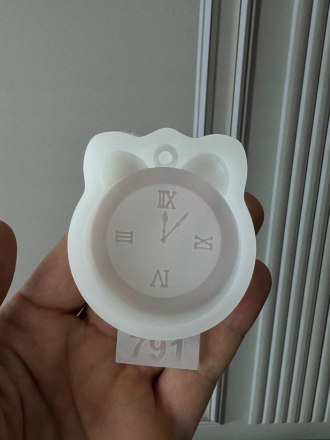 №791 Часы объемные Молд