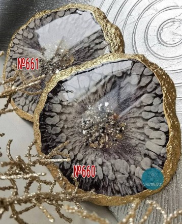 №661 Coaster with a "live" edge Mould by @vnutriart