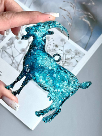 №198  Молд Козы кристаллические  2 шт в  молде 