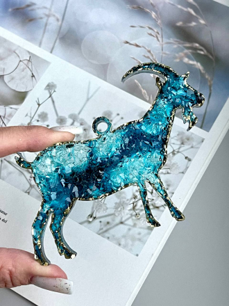 №120  Молд Коза кристаллическая  2 шт в молде 