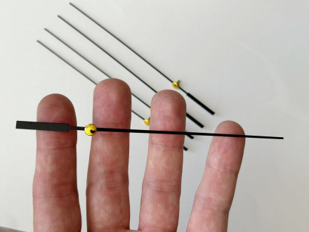 №708 Секундная стрелка (Черная с золотой заглушкой) 5 шт комплект 