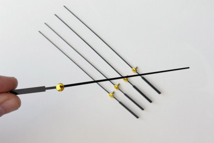 №708 Секундная стрелка (Черная с золотой заглушкой) 5 шт комплект 