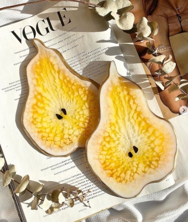 №615 Pear Coaster (12,5 cm) by @artlab.decor.studio