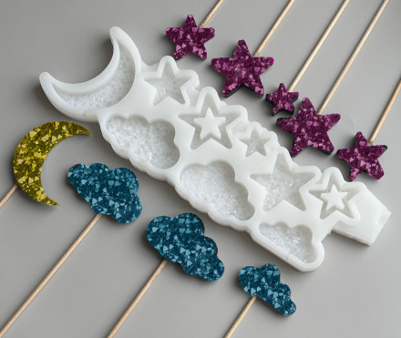 №963 Кристаллические облака , месяц и звезды 