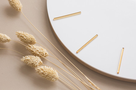 Изделия из зеркального акрила на заказ