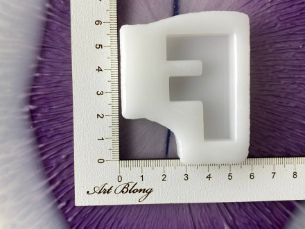 Молд буква "F"  