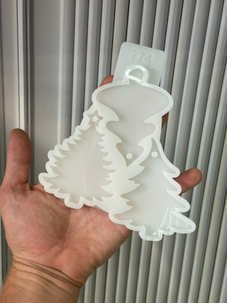 №779 Елки глянцевые 3 шт 