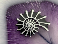 Зеркальные вставки в броши